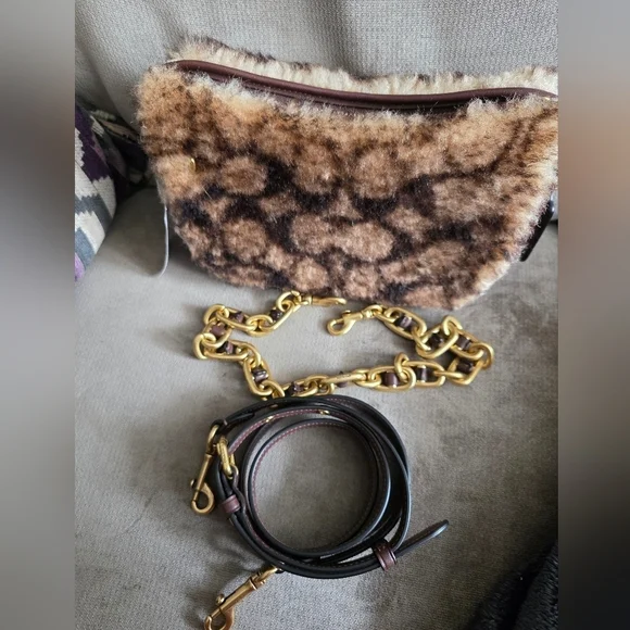 NWT Coach Shearling Swinger Chain Bag - Picture 1 of 7
